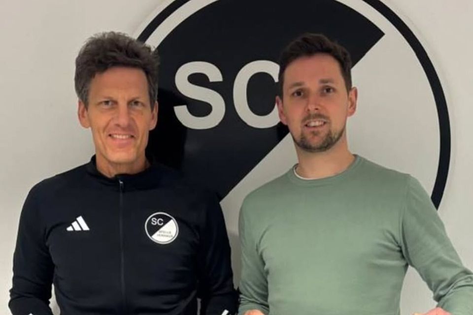 Das Foto zeigt Bodo Gadomski (l.) und U23-Obmann Lukas Hapke. Das Foto zeigt Bodo Gadomski (l.) und U23-Obmann Lukas Hapke.