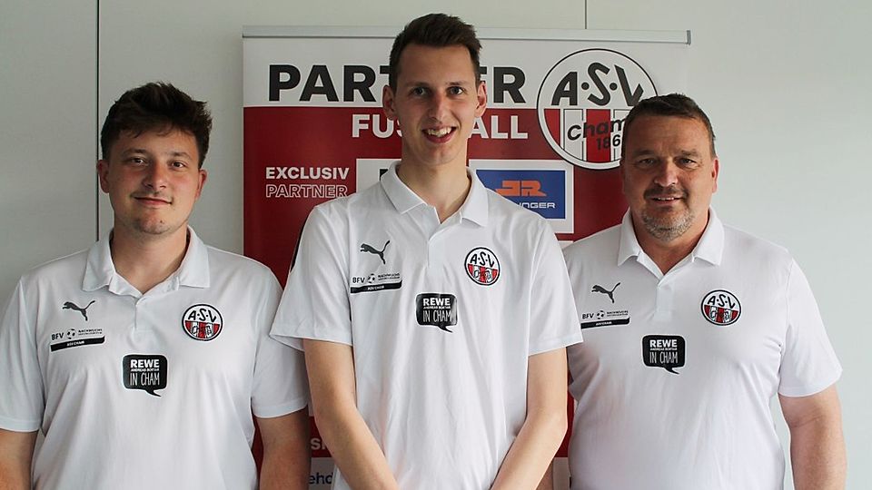 Wojtek Walenta (von links), Maximilian Böhm und Erich Hartl bilden das neue Trainer-Trio der Chamer U14.