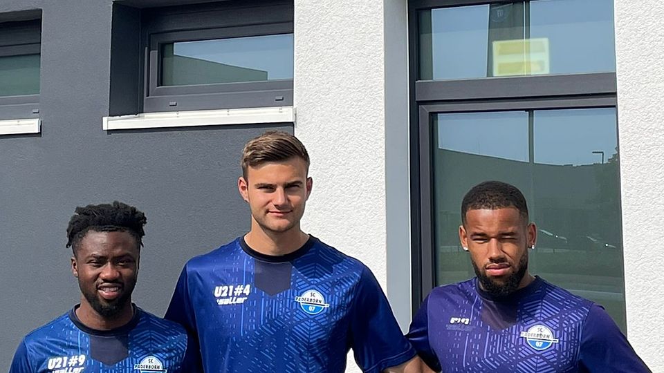 (v.l.:) Presley Pululu, Tristan Zobel und Jason Tomety-Hemazro werden für die Ostwestfalen in der Regionalliga West auflaufen.