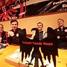 Ein Bild der Eintracht in Messel (von links): Fanclub-Vorsitzender Bernd Nelius, Torwart Heinz Lindner, Torwarttrainer Manfred Petz und Torwart Lukas Hradecky.  	Foto: Karl-Heinz Bärtl
