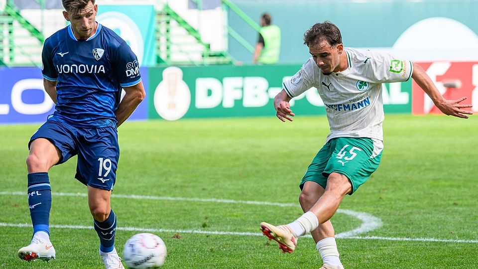 Olgherto Balliu (r.) im Pokal gegen Bochum. 