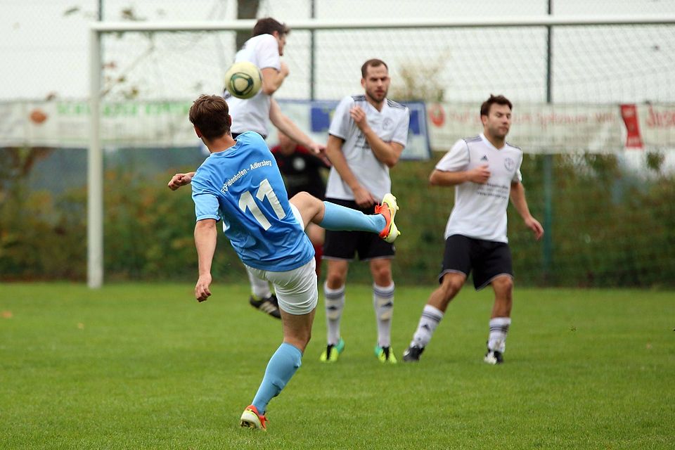 Im Hinspiel siegte Seubersdorf (weiß) in Pielenhofen (blau) F: Brüssel