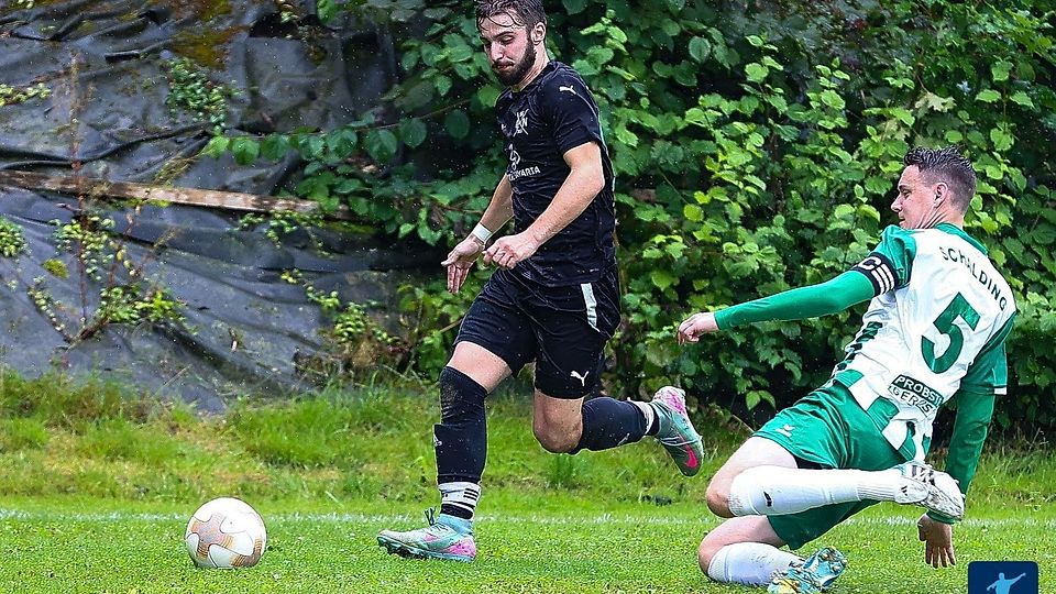 Nicht nur in Oberpolling: Bei Dauerregen war die feine Klinge fehl am Platz.