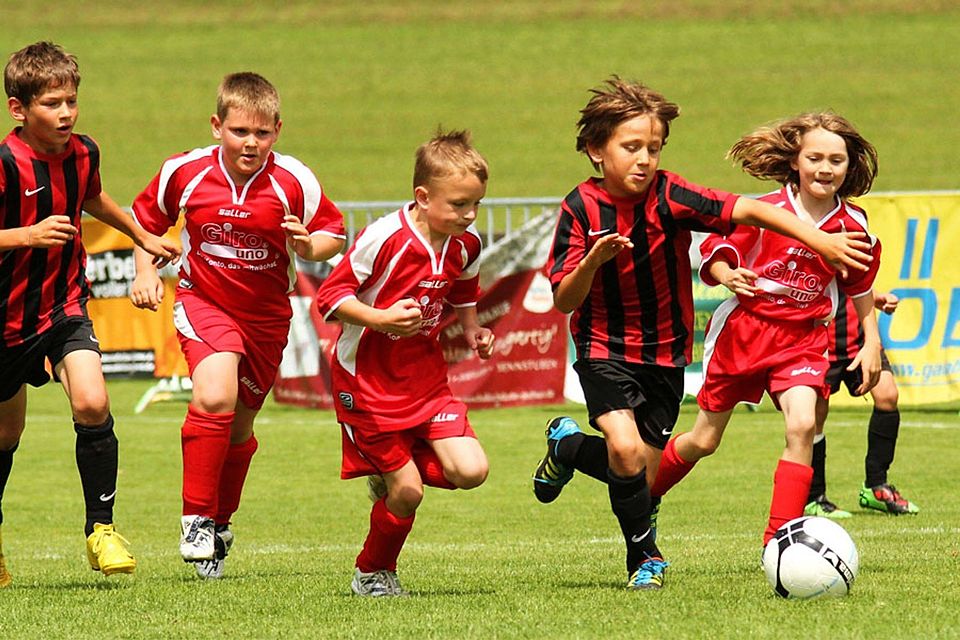 Freude am Fußball soll das Modellprojekt Fair-Play-Liga den kleinsten Nachwuchskickern vermitteln. 	F.: Ch. Abarr
