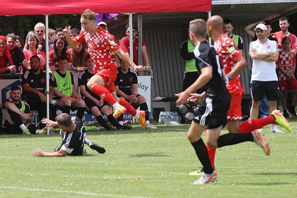 Der FSV Mainz 05 gewinnt das Testspiel bei Clubpartner TSV Langenlonsheim/Laubenheim mit 13:0. Der FSV Mainz 05 gewinnt das Testspiel bei Clubpartner TSV Langenlonsheim/Laubenheim mit 13:0.