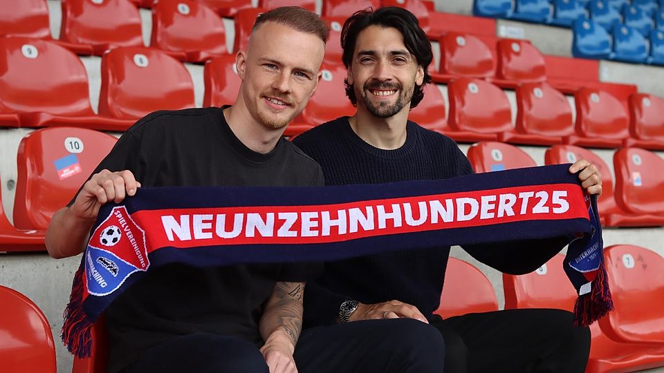 Gemeinsam für Haching: Neuzugang Thomas Winklbauer und der spielende Sportdirektor Markus Schwabl.