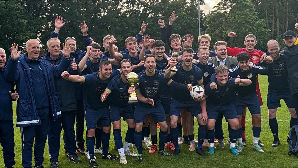 1 FCR Bramsche 09 feiert die Kreismeisterschaft