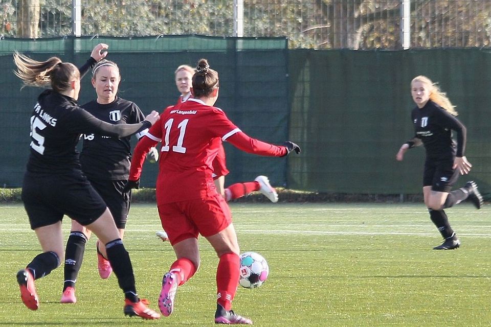 Die Frauen des CfR Links woll sich die Düsseldorfer "Pole Position" nicht aus der Hand nehmen lassen.