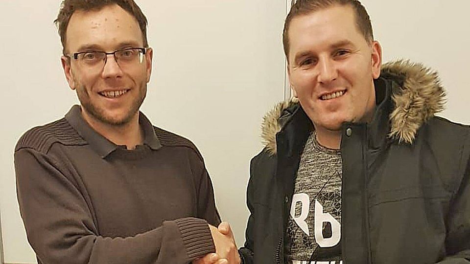 Ober-/Unterhausens Abteilungsleiter Florian Appel (links) mit dem neuen Trainer Adil Purisevic.