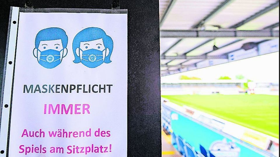 Die Maskenpflicht gilt weiter: Viele Sportveranstaltungen in NRW können aber bald wieder mit Zuschauern stattfinden.