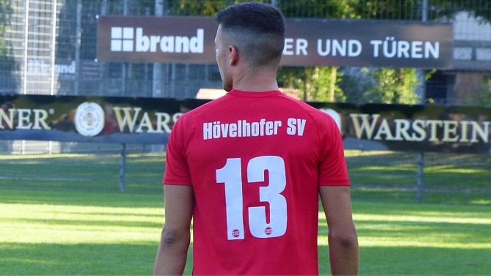 Bringt die 13, Eduardo Filipe Domingues, dem Hövelhofer SV nach zwei Toren im Viertelfinale im weiteren Turnierverlauf Glück?