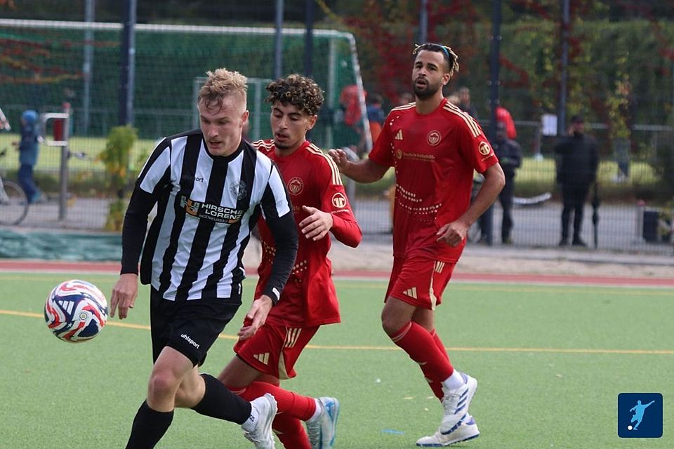 Marienfelde II will den Abstand zu Delay (rot) vergrößern Marienfelde II will den Abstand zu Delay (rot) vergrößern