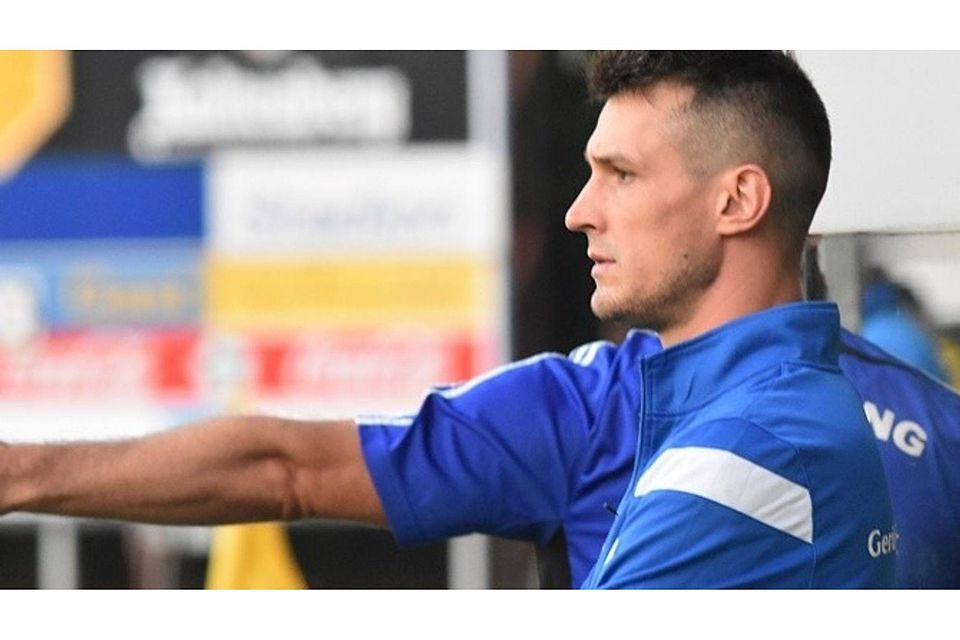 Muss der SC Olching die Voraussetzungen für einen Bayernliga-Aufstieg schaffen, um den ehrgeizigen Trainer Casola zu halten? Metzler Muss der SC Olching die Voraussetzungen für einen Bayernliga-Aufstieg schaffen, um den ehrgeizigen Trainer Casola zu halten? Metzler