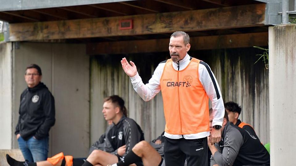 Peter Brandenburger ist seit Dienstagabend nicht mehr Trainer des FC 07 Bensheim. 	Foto: Dagmar Jährling