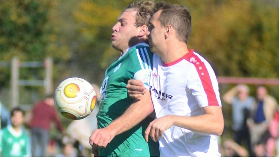 Matthias Gentner (Weingarten rechts) gegen Sebastian Gaupp. Christian Metz