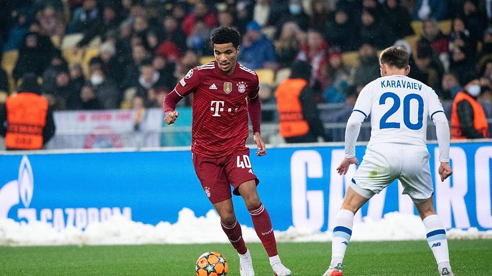 Malik Tillman (li.) gab sein Champions-League Debüt für die Profis des FC Bayern München gegen Dynamo Kiew.