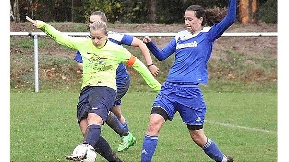 Die Bernecker Landesligaspielerinnen um Spielführerin Sarah Funk (links) werden auch gegen den SV Alberweiler alles in die Waagschale werfen Foto (Archiv): Blaich