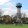 Am Fuße des Wasserturms tritt am Dienstagabend der Regionalliga-Spitzenreiter Rot-Weiß Oberhausen in Frintrop an.