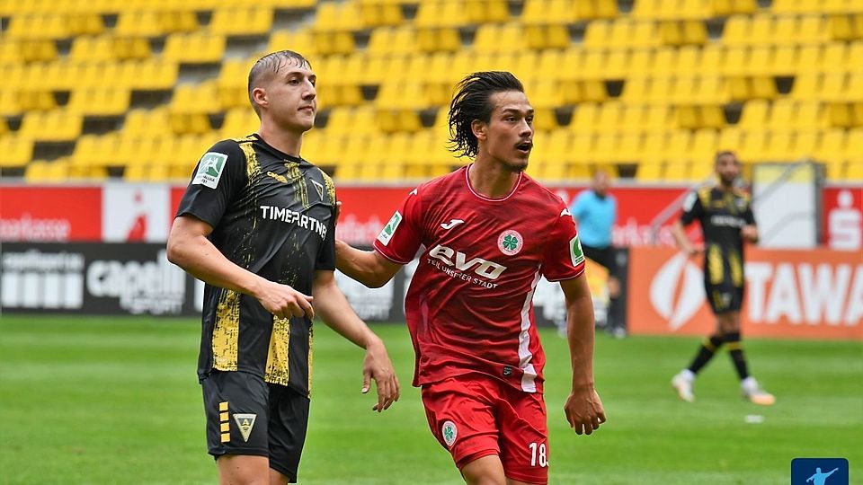 Hüseyin Bulut (rechts) trägt in der kommenden Saison das Trikot von RW Ahlen.