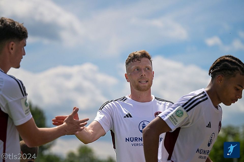 Nürnberg gewinnt überzeugend gegen Ansbach.