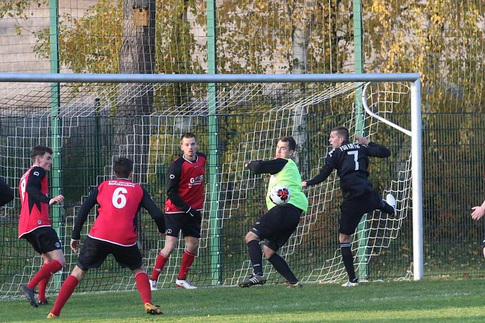 Das Lokal-Derby Ohmes/Ruhlkirchen gegen Kirtorf gibt es bereits am zweiten Spieltag der Fußball-Kreisliga A Alsfeld. 	Archivfoto: Raab