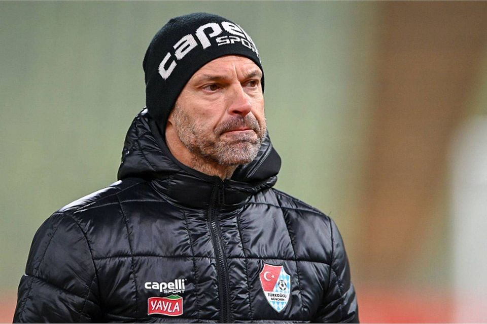 Alexander Schmidt: Gegen Saarbrücken musste der Türkgücü-Coach zwei unpopuläre Entscheidungen treffen.