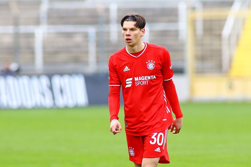 Daniels Ontužāns verlässt den FC Bayern und wechselt zum SC Freiburg.
