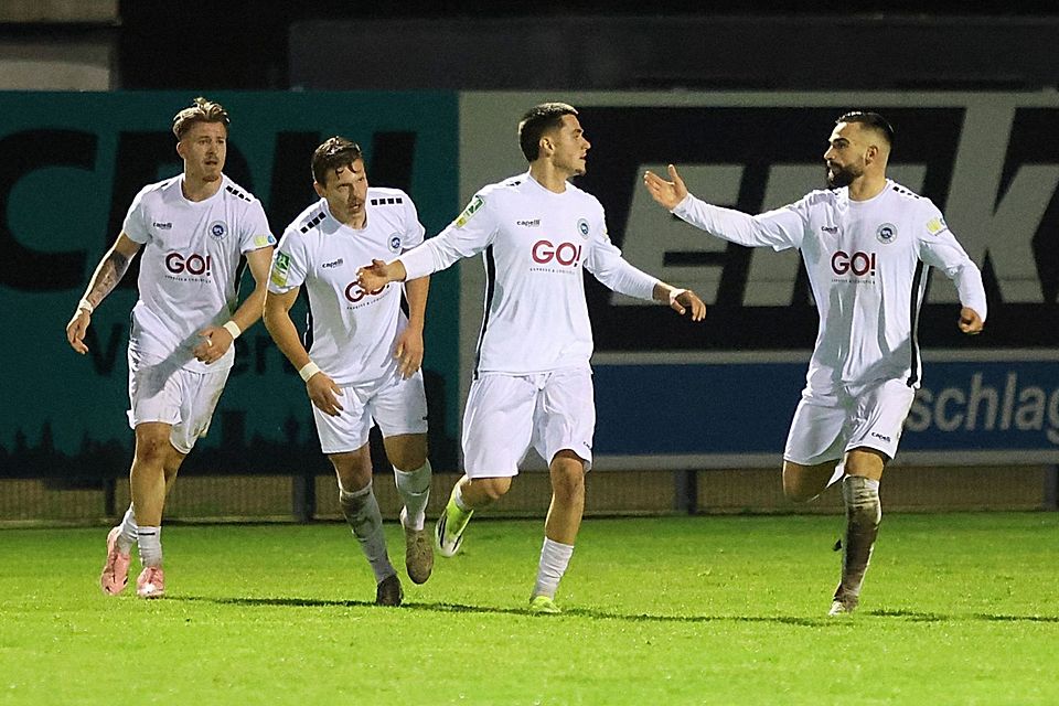 Sportfreunde Lotte gewinnen klar in Velbert. 