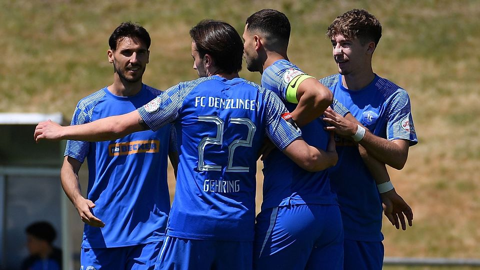 Die Fußballer des FC Denzlingen (von links Anes Vrazalica, Hendrik Gehring, Nicolas Garcia Stein und Alex Echner) können am Sonntag mit einem Sieg beim Freiburger FC den Aufstieg in die Oberliga klar machen. 