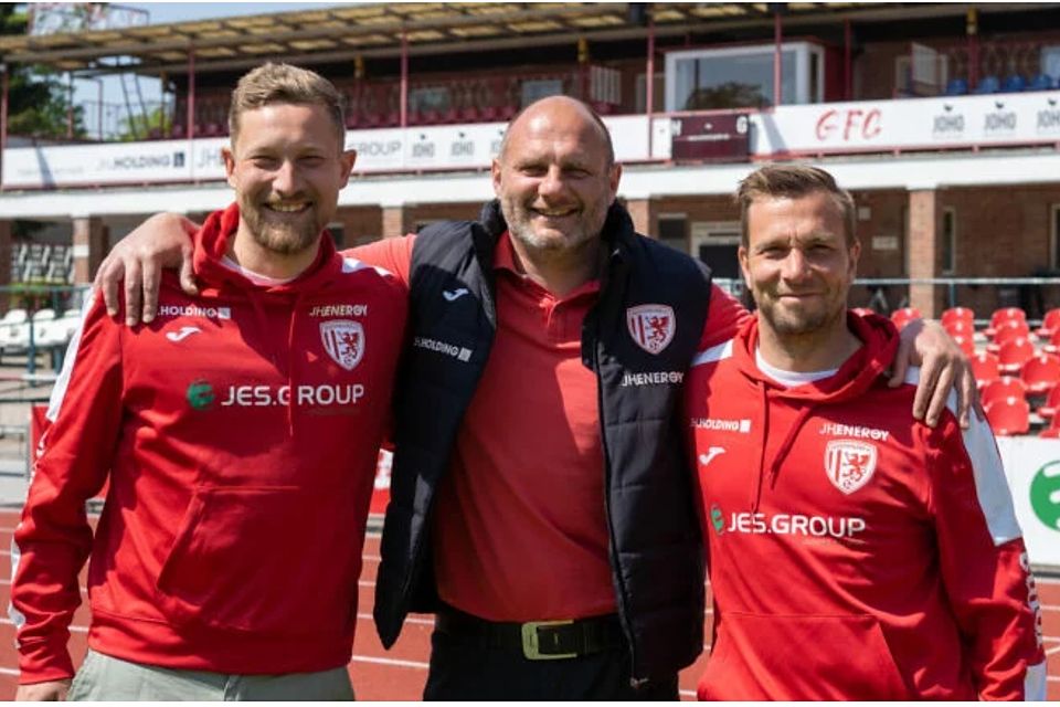 Beim Greifswalder FC steht Matthias Buszkowiak (links) zur neuen Saison Chefcoach Lars Fuchs (rechts) als Co-Trainer zur Seite.