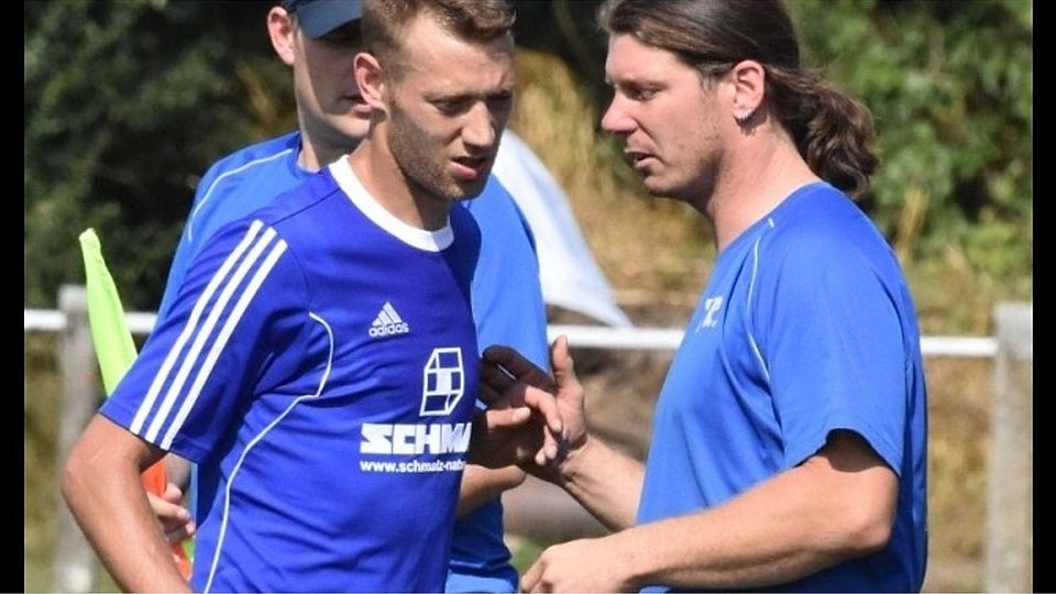 Sebastian Schmidt (rechts) bleibt Trainer der SG Lauter. 	Archivfoto: Zinn