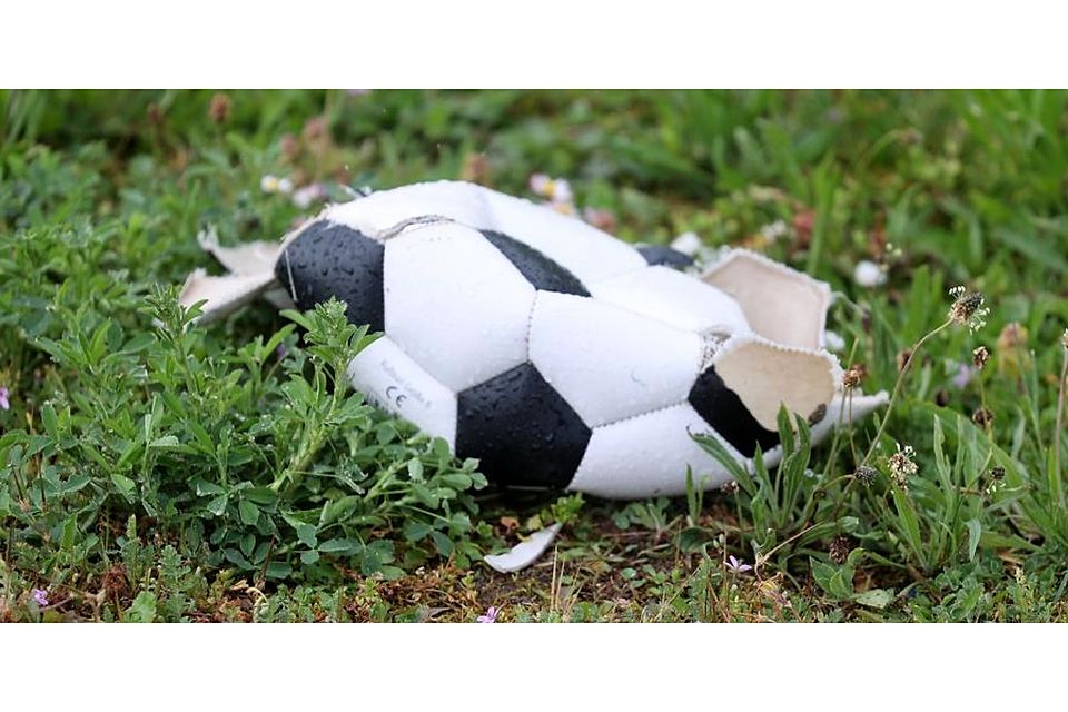 Bei den Fußballerinnen des SC Opel Rüsselsheim ist zum Saisonende die Luft raus. Auch bei der DJK-SSG Darmstadt gab es für die bereits abgestiegenen Verbandsliga-Frauen eine hohe Niederlage. (Archivbild)	Foto: Mario Luge