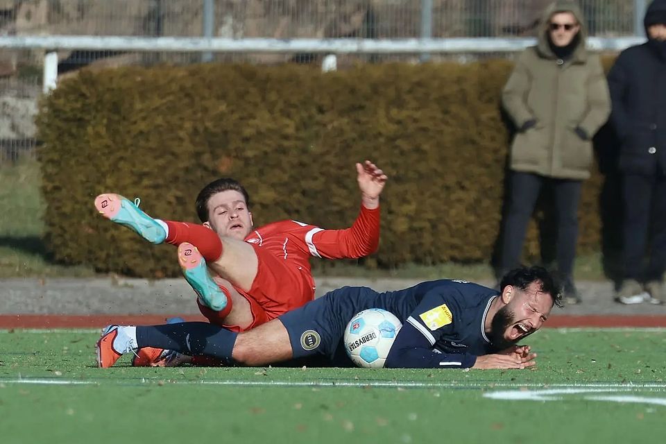 Halil Ibrahim Yilmaz (vorne, hier im Testspiel gegen Kickers Offenbach) kam beim SV Hummetroth nicht in Tritt. Halil Ibrahim Yilmaz (vorne, hier im Testspiel gegen Kickers Offenbach) kam beim SV Hummetroth nicht in Tritt.