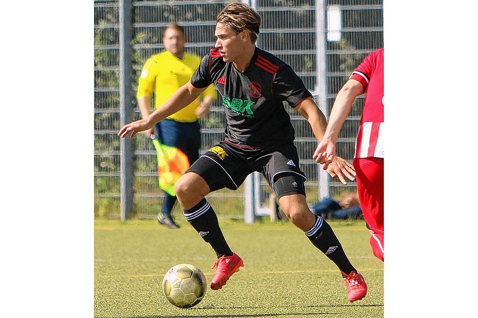Jacob Urbat kann  mit dem TSV Altenholz nach dem Auftaktsieg gegen Flensburg 08 befreit bei Holstein Kiel II aufspielen. Foto: Peters