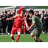 Meisterstück: Mit einem 13:0-Torfestival gegen den TSV Sensbachtal (rechts Cedrik Gürses) sicherte sich die SSV Brensbach (am Ball Maurice Silhanek) vier Spieltage vor Saisonende den Titel in der A-Liga.