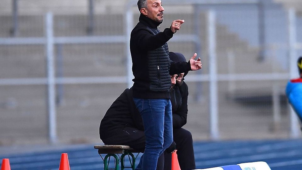 "Weihnachtsgeschenk" für SVS-Coach Engin Yavuzaslan.