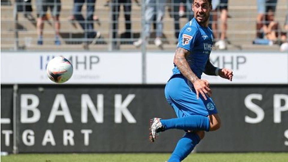 Cristian Gilés plagen Adduktorenprobleme: Der Einsatz des Kickers-Stürmers in Bissingen ist unsicher.
