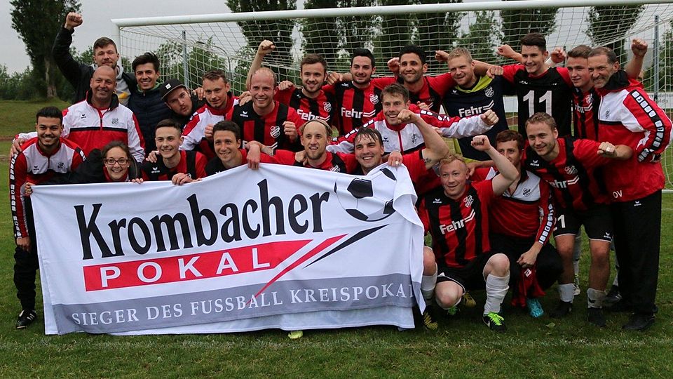 F: Knauer Der FSC Lohfelden will auch in der kommenden Spielzeit wieder Erfolge wie den Kreispokal feiern. Die Grundlage dazu soll in der am Freitag beginnenden Vorbereitung gelegt werden.