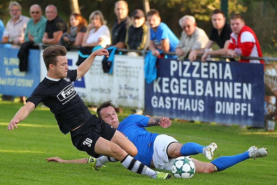 Der SV Neukirchen b. Hl. Blut setzte sich knapp gegen den SV Fortuna Regensburg durch    Foto: Tschannerl