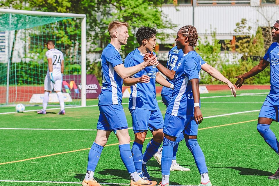 Gratulationen en masse verteilten die Schott-Spieler einander auch gegen den SV Morlautern.
