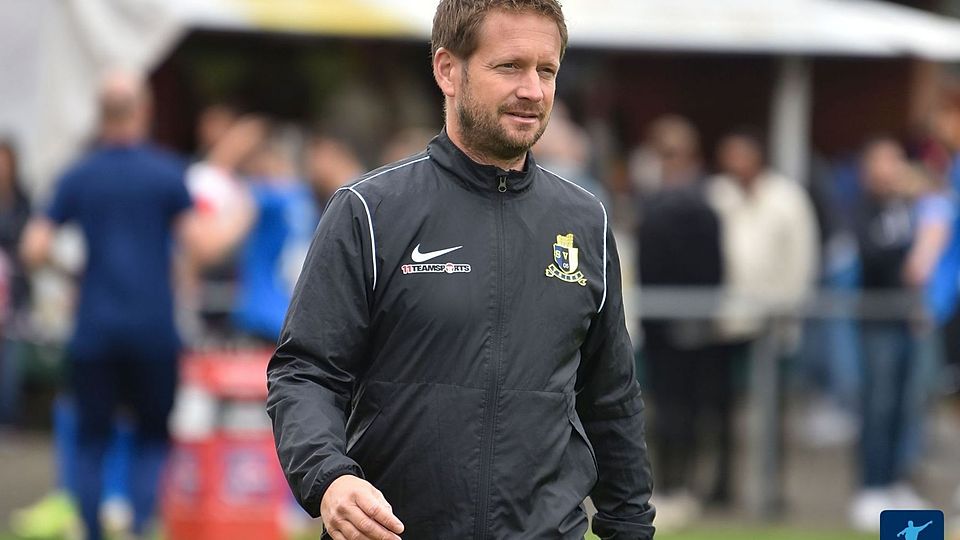 Triers U19-Coach Jan Stoffels kann mit seinem Team derzeit nicht auf dem heimischen Kunstrasen trainieren.