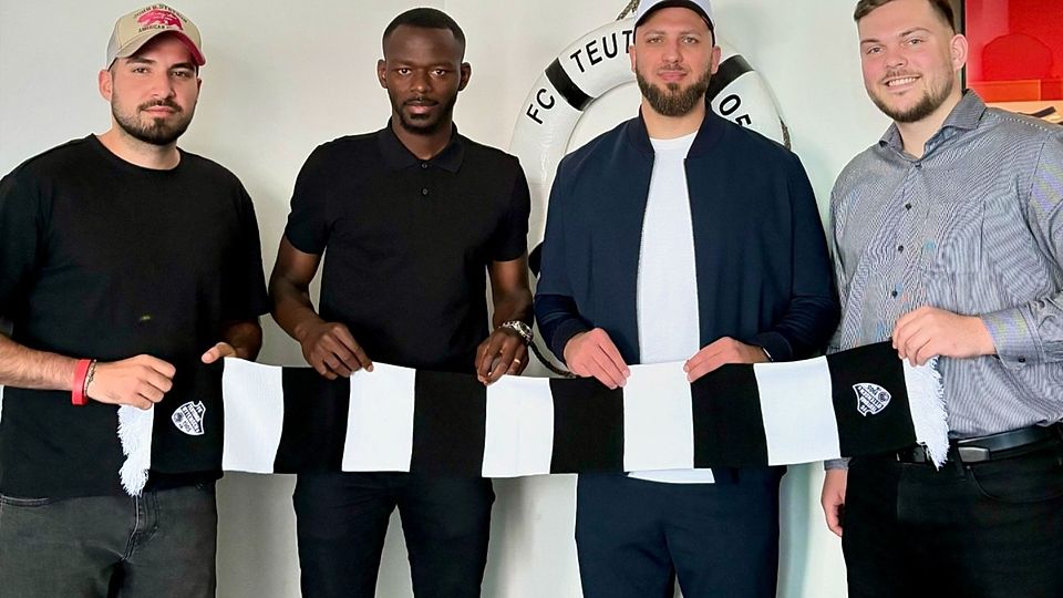 Das neue Trainerteam des FC Teutonia 05 ist komplett: Kevin Weidlich (sportlicher Leiter, 2.v.l.) stellt die Co-Trainer Timucin Gürsan und Dani Schahin, sowie Torwarttrainer Bennett Schauer (v.l.n.r.) vor.