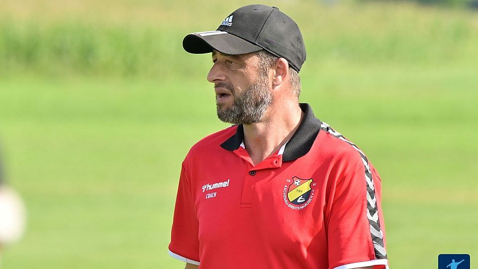 Trainer Markus Knogl hält dem TSV Aschenau die Treue 