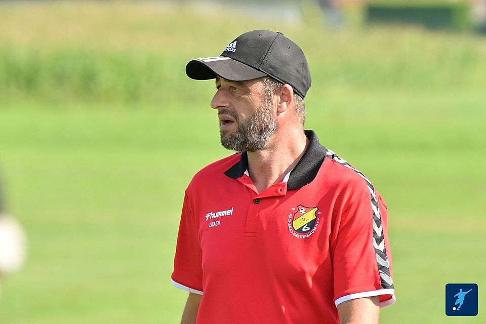 Trainer Markus Knogl hält dem TSV Aschenau die Treue 