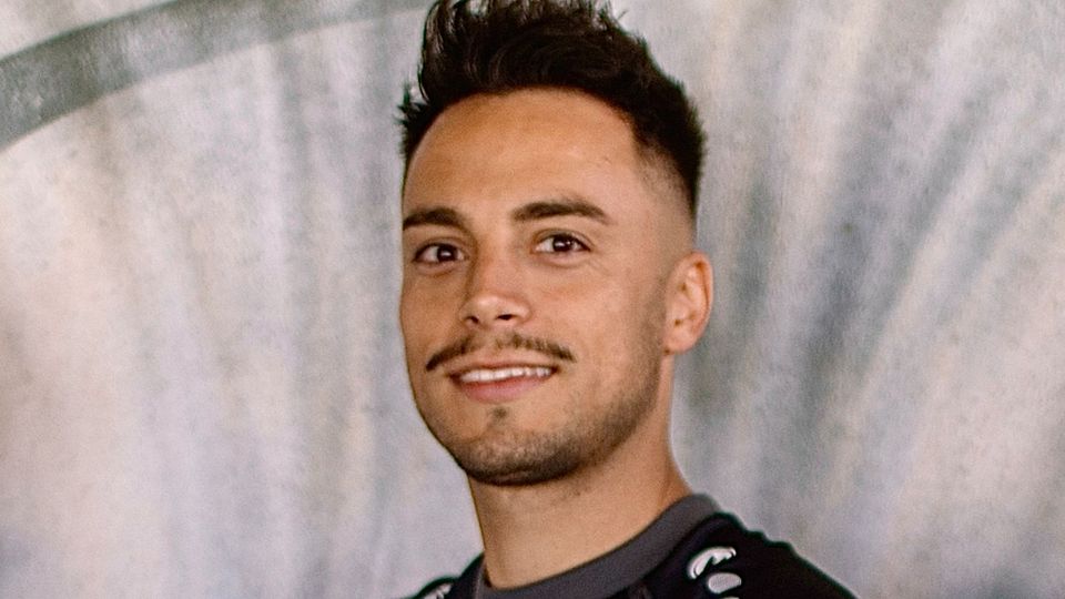 Daniele Sanso vom Trainerteam des FC Wolfenweiler-Schallstadt freut sich bereits auf die Meisterparty. Dazu benötigt seine Mannschaft nur noch einen Punkt im Heimspiel gegen den Freiburger FC II.