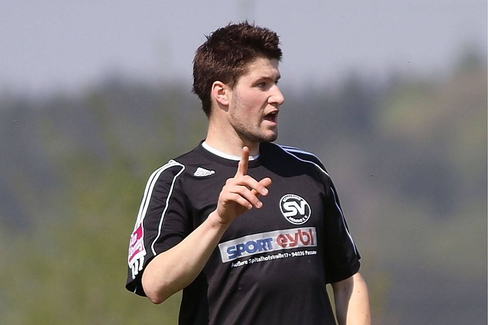 Patrick Slodarz` Diagnose lautet: Verdacht auf Kreuzbandriss.   Foto:Grübl