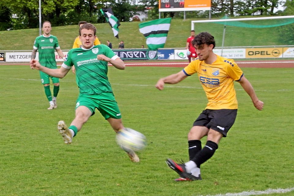  Bernd Rathgeber (links) konnte die Heimniederlage des TSV Nördlngen gegen den FC Pipinsried nicht verhindern.