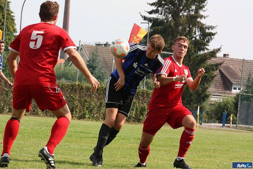 Im Hinspiel trennten sich der RSV Barntrup und FC BW Weser 3:3-Remis.