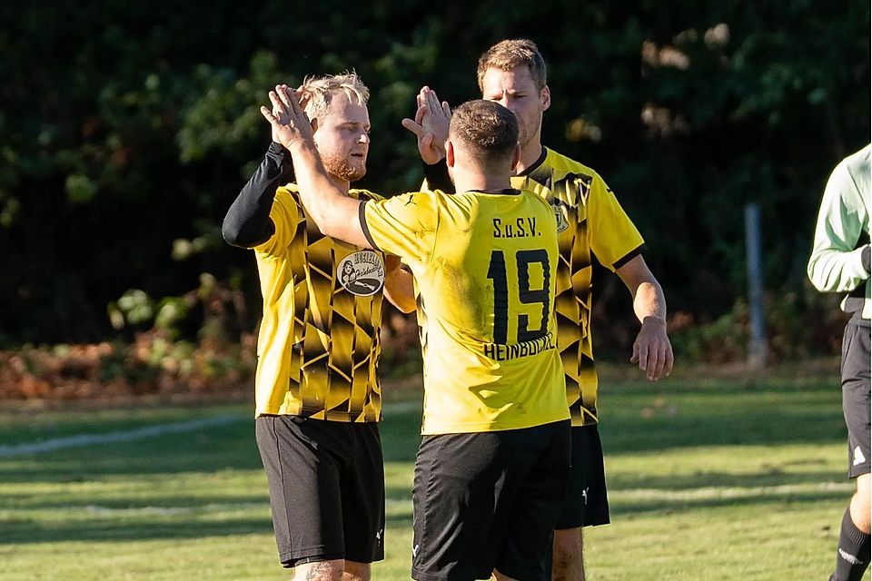 Jubel beim SuSV. Greift das Team von Trainer Jörg Koslowski noch in den Aufstiegskampf ein?