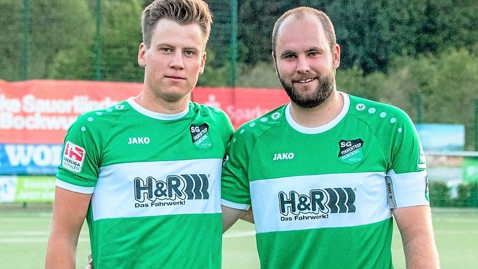 (v. l.:) Laurits und Lasse Strotmann stehen sich künftig in der Landesliga gegenüber.